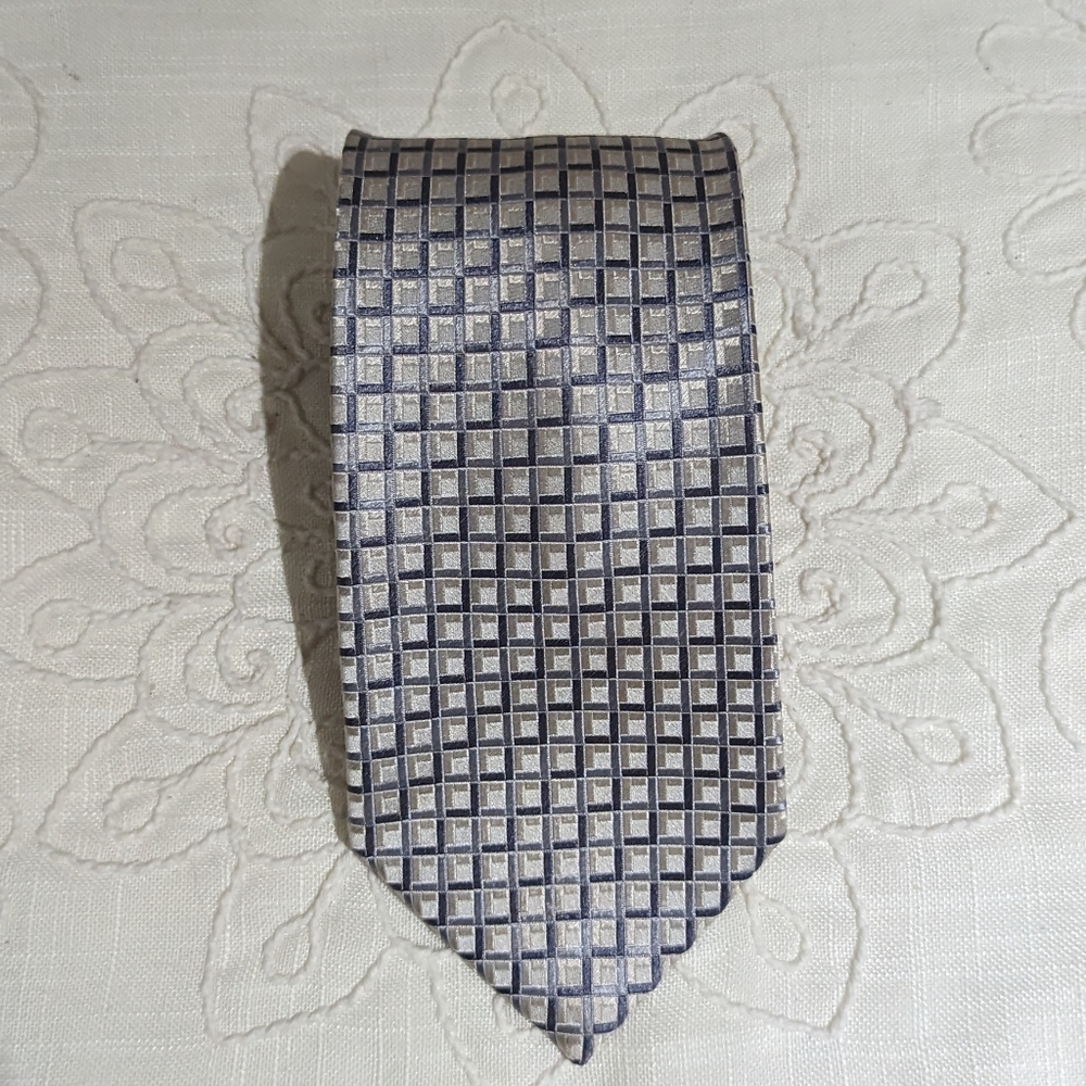 Geoffrey Beene Silk Tie